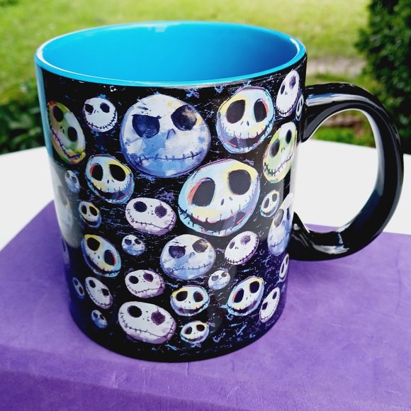 Disney 20 oz Coffee Mug Night before Xmas - Picture 3 of 7